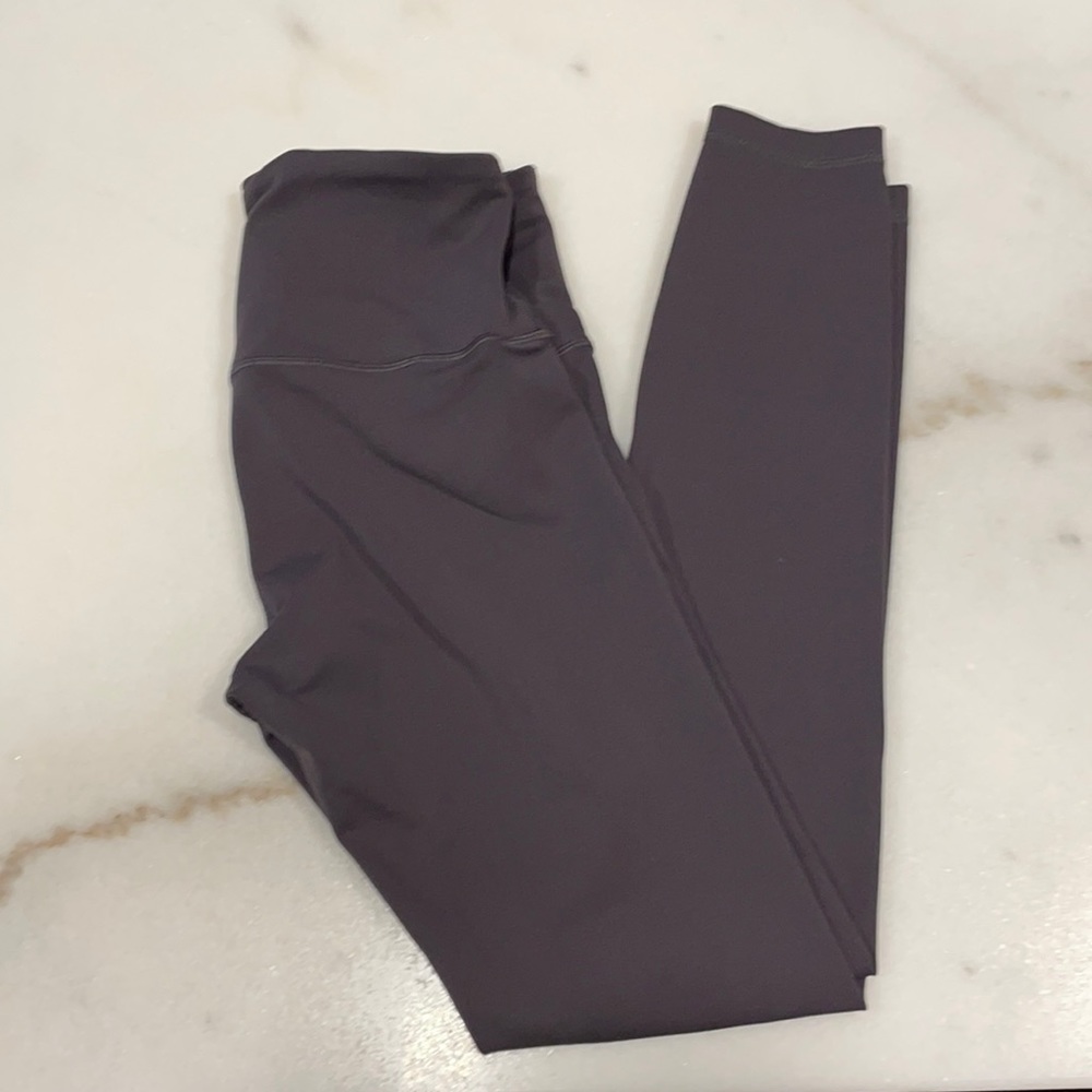 EUC lululemon 25” tights
